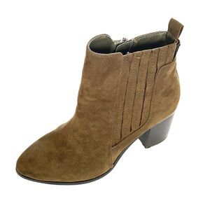 MIA Blocked high-heel hunter green boots, Size 9